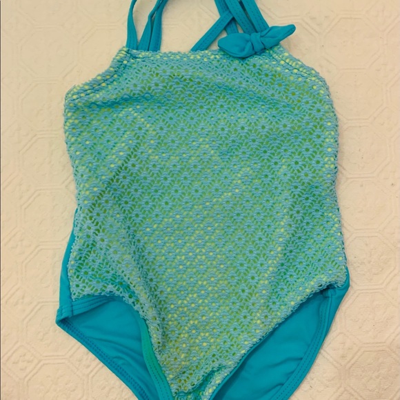 2 swimsuits 18m and 18-24m - Picture 5 of 7